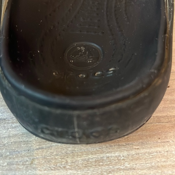 Crocs Flop Flops Women's black- Stylish size 7 - Picture 6 of 11